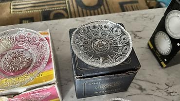 tort bezemek: Tort və şiriniyyat qabı, Şüşə, Çexiya — 5