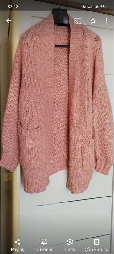 yun jaket: Tüklü toxuma qadın kardiqanı – açıq toz-çəhrayı rəngdə. - Model: açıq — 1