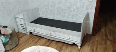 tek kravat işlənmiş: Oğlan və qız üçün, Çarpayı, Siyirməli — 1