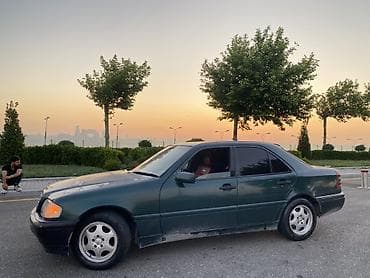 eylec: Mercedes-Benz C‑Class (W202) sedan masin xerc teleb etmir - Korpus: 4 — 5