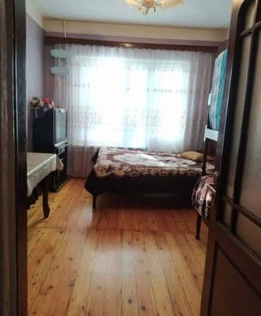 at yalında evlər: Bakı, 3 otaqlı, Köhnə tikili, 70 kv. m — 2