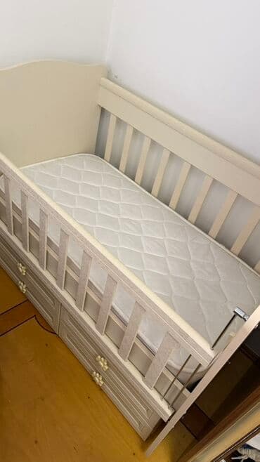 Oğlan və qız üçün, Dördbucaq, Beşik, Dəstsiz, Matras ilə, Yellənmə mexanizm ilə lalafo.az -da Oğlan və qız üçün, Dördbucaq, Beşik, Dəstsiz, Matras ilə, Yellənmə mexanizm ilə