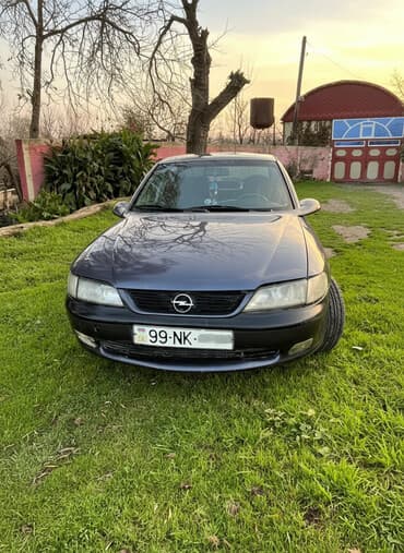 Opel Vectra: 2 l | 1997 il 414711 km Sedan