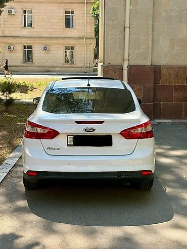 mini cooper kreditle: Ford Focus: 1.5 l | 2014 il 148000 km Sedan — 7