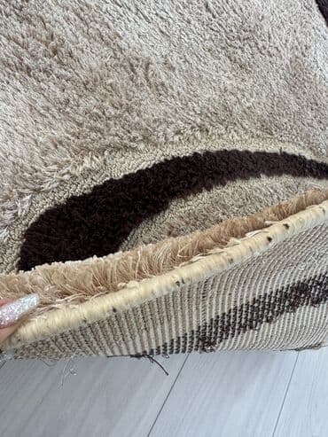 tuklu indriler: Xalça — 1