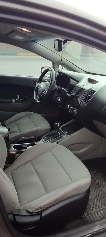 qazel yuk maşın: Kia Forte: 1.8 l | 2013 il Sedan — 6