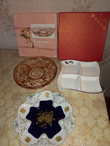 yuxuda qab qacaq gormek: 1) Çərəz qabı. Çəhrayı rəng qabın dizaynına xüsusi və qeyri-adi — 3