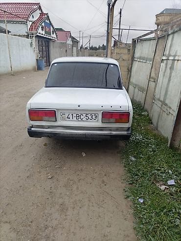 chevrolet aveo radiator: VAZ 2107 sedan - Kuzov: klassik 4 qapılı sedan, ağ rəng, qara — 1