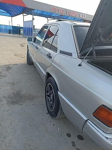 Motonəqliyyat: Mercedes-Benz 190: 2.3 l | 1992 il Sedan — 5