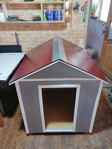 itlər üçün: İt evi – taxta karkaslı, ikitərəfli maili damlı. Xüsusiyyətlər: - — 8