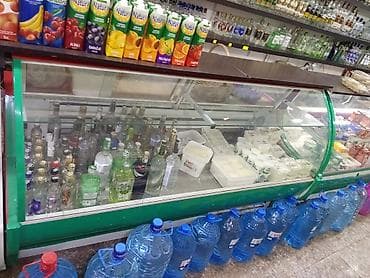 Soyuducu avadanlığı: Məhsul: Market üçün soyuducu vitrin (şüşəli) Təsvir: - Ön və üst — 1