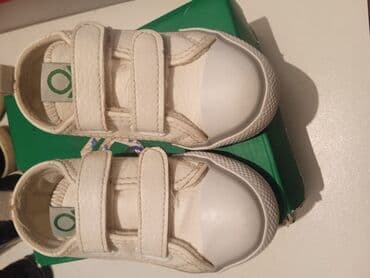 Nənnilər: Krossovka, Uniseks, 23 — 7