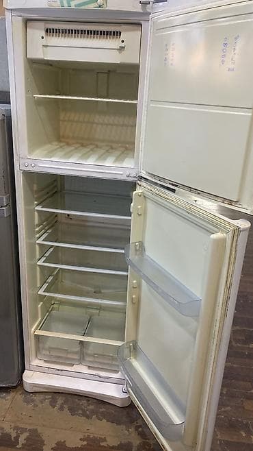 soyuducular 2ci el: 2 qapılı Indesit Soyuducu Satılır, rəng - Ağ — 2