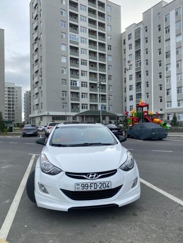 faizsiz kreditlə maşın: Hyundai Elantra: 1.8 l | 2013 il Sedan — 2