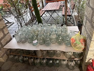 Şüşə bankalar dəsti - Həcm: əsasən 3 litrlik klassik şüşə bankalar -