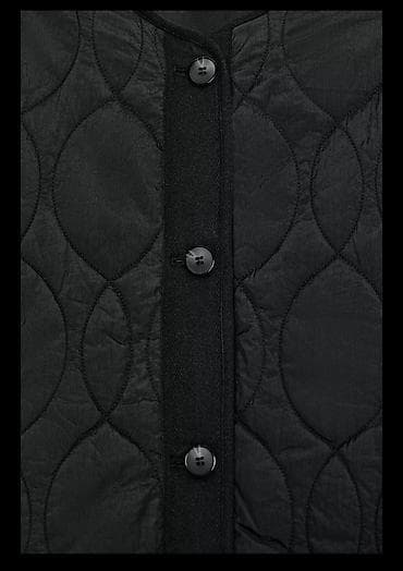 qara jaket: 🖤 ZARA qara quilted jaket — mövsümün hit modeli! Minimalist, amma çox — 10