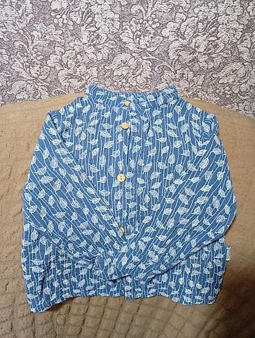 forma ucuz: Uşaq geyim dəsti - Köynək: Mavi rəng, ağ yarpaq naxışlı. Düz qatlana — 1