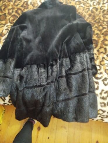 ikinci əl şubalar: Kürk, rəng - Qara — 2