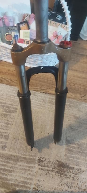 Kitablar və jurnallar: Salam bunu təzə yuyub rəngləmişəm amma qızıl rəngi biraz sürtülüb — 3