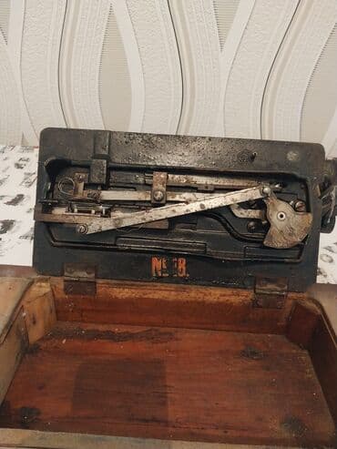 corab toxuyan masinin qiyməti: Tikiş maşını İşlənmiş,Mexaniki, 2 saplı Ünvandan götürmə — 1