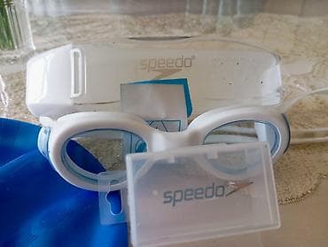 masqa: Speedo üzgüçülük dəsti hamsı biryerde satılır Tərkib: - Speedo — 2