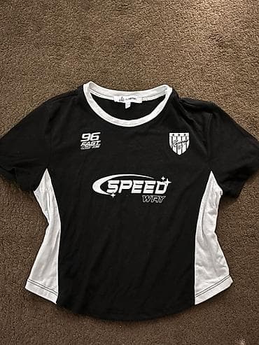 maykalar: Qara-ağ rəngli qadın T‑shirt - Brend/etiket: db IN MOTION (etiketdə — 1