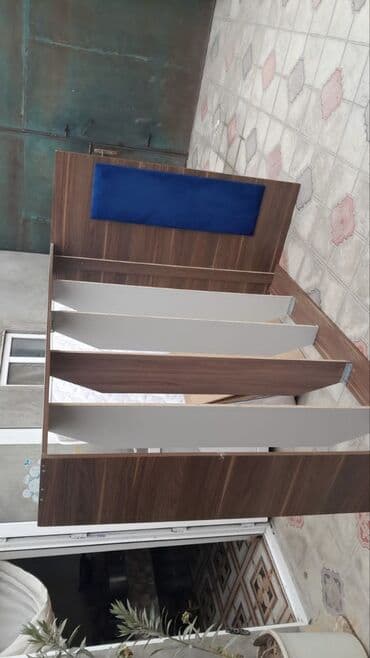 işlenmiş taxt: İşlənmiş, İkinəfərlik çarpayı, Matras ilə, Siyirməsiz — 2