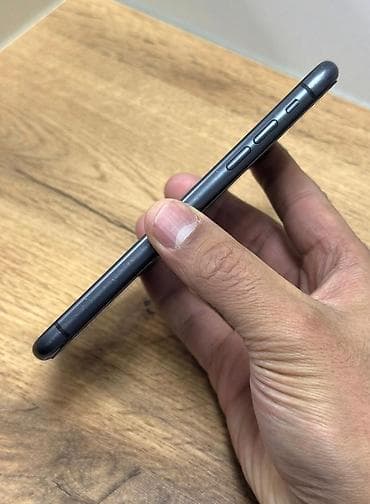 IPhone 11, 128 GB, Space Gray, Face ID — 4