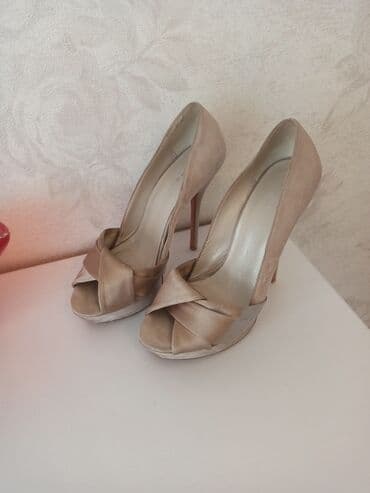 Karen Millen qadın tuflisi - Model: Açıq burunlu, bantlı/bağlamalı