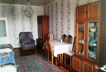 9 ci mikrorayon satilan evler: Bakı, 3 otaqlı, Köhnə tikili, 80 kv. m — 1