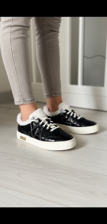 nike cortez qadın krossovkaları: Ölçü: 36.5, rəng - Qara, İşlənmiş — 1