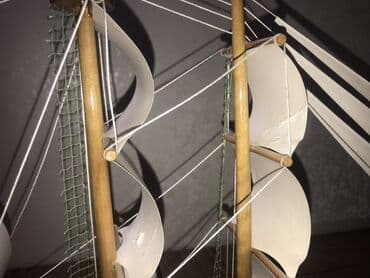 şuşa maketi: Taxta yelkənli gəmi maketi - Material: cilalanmış ağac, ip və şəbəkə — 1