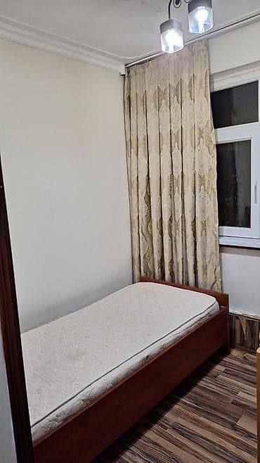 midada ev satilir: Salam ev 4 mkr da yerlesir. yaxinliginda mekteb ve iki dene baxca var — 1
