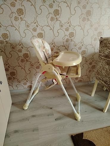 oyuncaql: Uşaq üçün yemək stulu - Rəng: krem/bej tonları, ağ metal ayaqlar - — 2