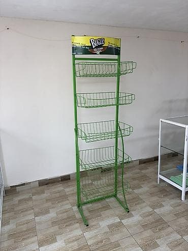 vitrin: Mağaza vitrin stendi – “Bugles 3D Corn Chips” brend panelli - — 1