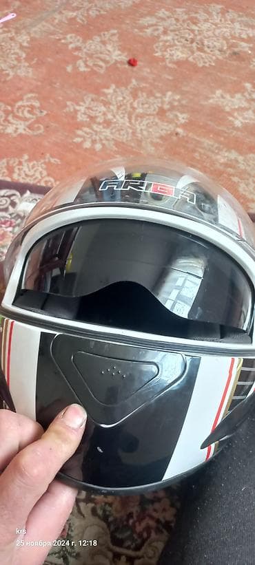 qazel matoru: Ariga kask satilir.temiz italyan malidi.vizorunda ciziglar var.arxa — 5