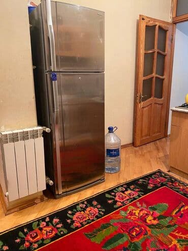 9 ci mikrorayon satilan evler: Bakı, 4-cü mikrorayon, 3 otaqlı, Köhnə tikili, m. Memar Əcəmi, 90 kv. m — 9