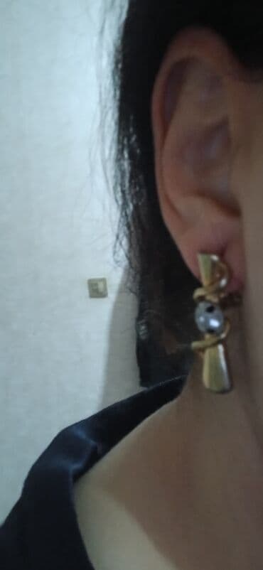 тап аз личные вещи: Zərgərlik: qadın sırğası - Rəng: qızılı tonlarda korpus, üzərində — 7