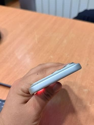 adapter apple: IPhone 17 Pro Max, 256 GB, Gümüşü, Zəmanət, Qırıq, Barmaq izi — 3