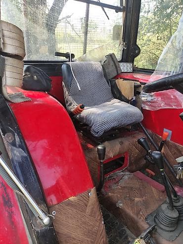 10 yaş için motorlar: Lovol 504-B traktor - Güc sinfi: təxmini 50 a.g. (model 504-B) - — 6