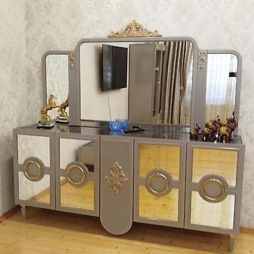 Буфеты: Güzgülü konsol-bufet - Stil: Klassik-modern qarışığı, zərif qızılı — 1