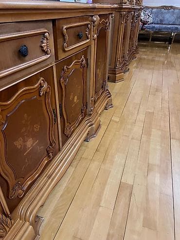 куплю старую мебель: Rumıniya istehsalı olan klassik qonaq otağı mebeli satılır. Mebel tam — 3