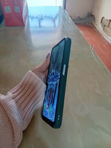 телефон fly stratus 8: Məhsul: Android smartfon - Ekran: tam ekran dizayn, damla tipli ön — 12