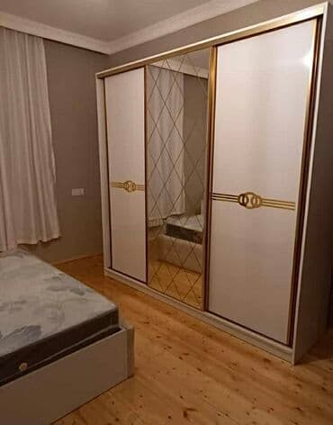 kupe şkaf: Yeni, Kupe, 3 qapılı Düz dolab, Dolab-asılqan, Azərbaycan — 1