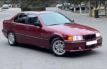 renault megane motor: BMW 3 Seriyası sedan (E36), qırmızı rəngli, M3 xarici paketli. - — 5