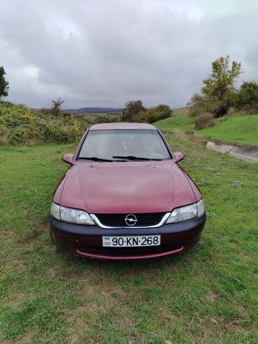 bmw disk type 0: Opel Vectra: 1.6 l | 1997 il Sedan — 4