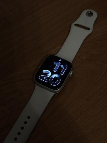 Smart saatlar: Apple Watch 8 series 46 mm – kvadrat ekranlı, açıq rəngli silikon — 1