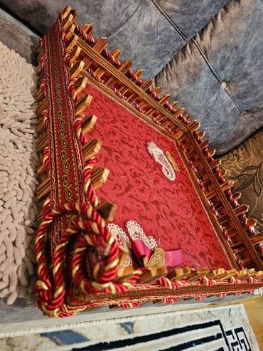 Taxtadan xonca uzunluğu 50sm eni 50sm dərinliyi 10 sm, işlənmiş Başqa