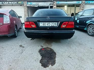 spacer mercedes: Mercedes-Benz E-Class: 3.2 l | Sedan — 4