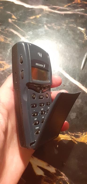 canon eos r8: Sony Xperia 1, Düyməli — 7